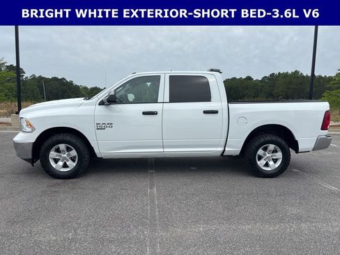 Used 2022 RAM 1500 Tradesman w/ Chrome Appearance Group AWD/4WD image 5