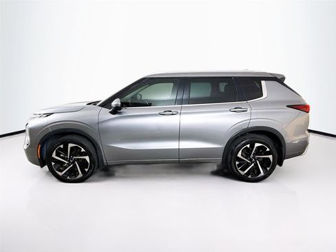 Used 2023 Mitsubishi Outlander SEL image 4