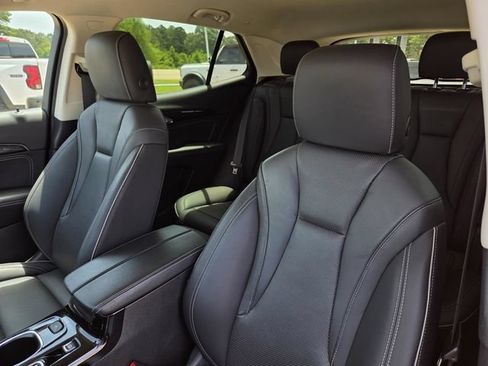 Used 2023 Buick Envision Essence AWD/4WD image 30