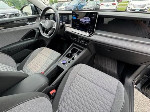 Certified 2025 Volkswagen Tiguan S AWD/4WD image 24