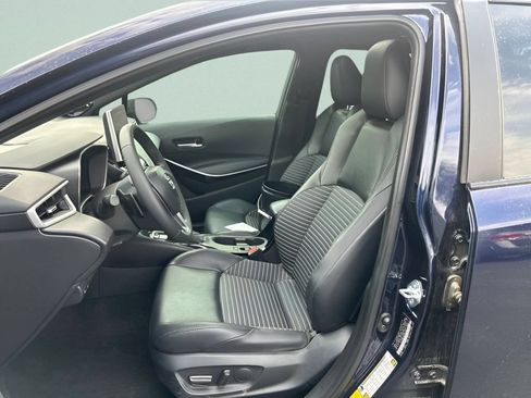 Used 2025 Toyota Corolla XSE FWD image 16