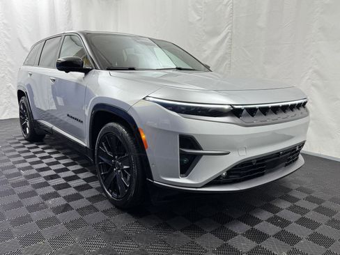 Used 2024 Jeep Wagoneer Launch Edition image 14