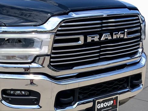 Used 2022 RAM 2500 Laramie AWD/4WD image 30