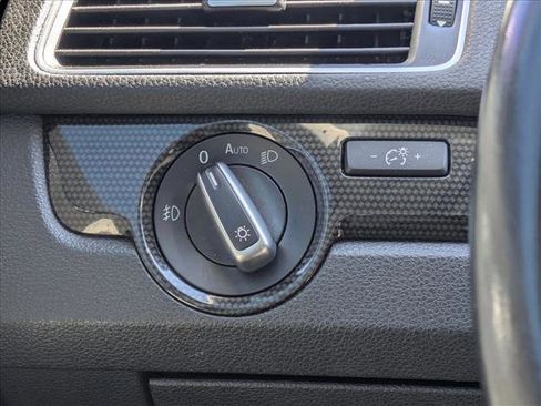 Used 2014 Volkswagen Passat 1.8T Sport image 13