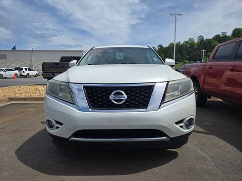 Used 2016 Nissan Pathfinder Platinum image 2