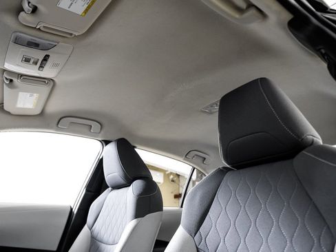 Used 2022 Toyota Corolla LE image 27