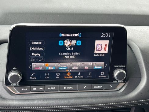 Used 2025 Nissan Rogue SV AWD/4WD image 18