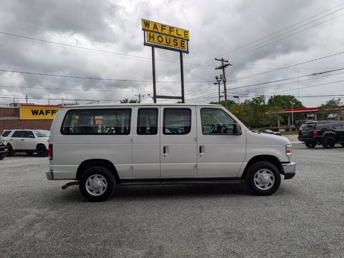 Used 2013 Ford E-350 and Econoline 350 XLT RWD image 4