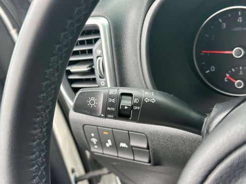 Used 2022 Kia Sportage Nightfall Edition image 23