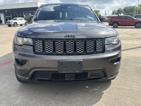 Used 2021 Jeep Grand Cherokee Laredo X image 16