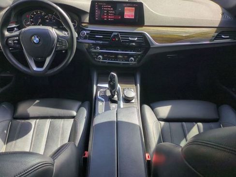 Used 2019 BMW 530i xDrive w/ Premium Package image 25