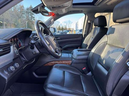 Used 2020 Chevrolet Suburban Premier image 13