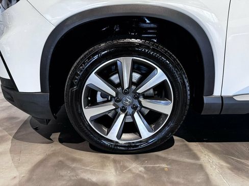 Used 2023 Honda Pilot Elite image 32