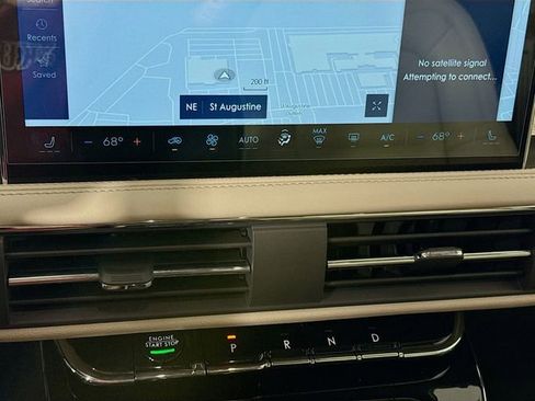 New 2026 Lincoln Corsair Premiere FWD image 17
