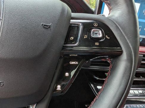 Used 2023 Lincoln Corsair Reserve w/ Equipment Group 201A image 33