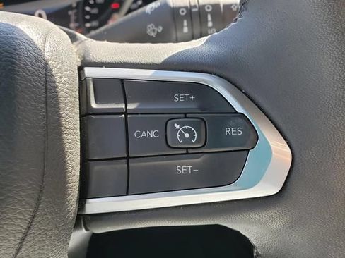 Used 2023 Jeep Compass Latitude AWD/4WD image 26