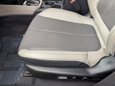 Used 2025 Subaru Forester Limited AWD/4WD image 11