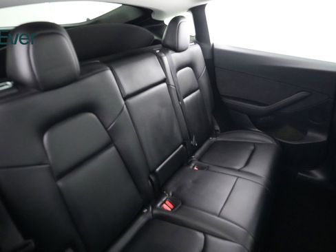 Used 2023 Tesla Model Y Long Range image 23