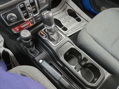 Used 2024 Jeep Wrangler Willys image 21