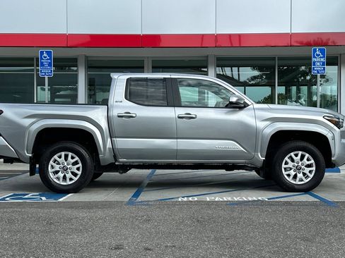 Used 2024 Toyota Tacoma SR5 AWD/4WD image 3