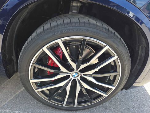 Used 2026 BMW X5 xDrive40i w/ M Sport Package AWD/4WD image 2