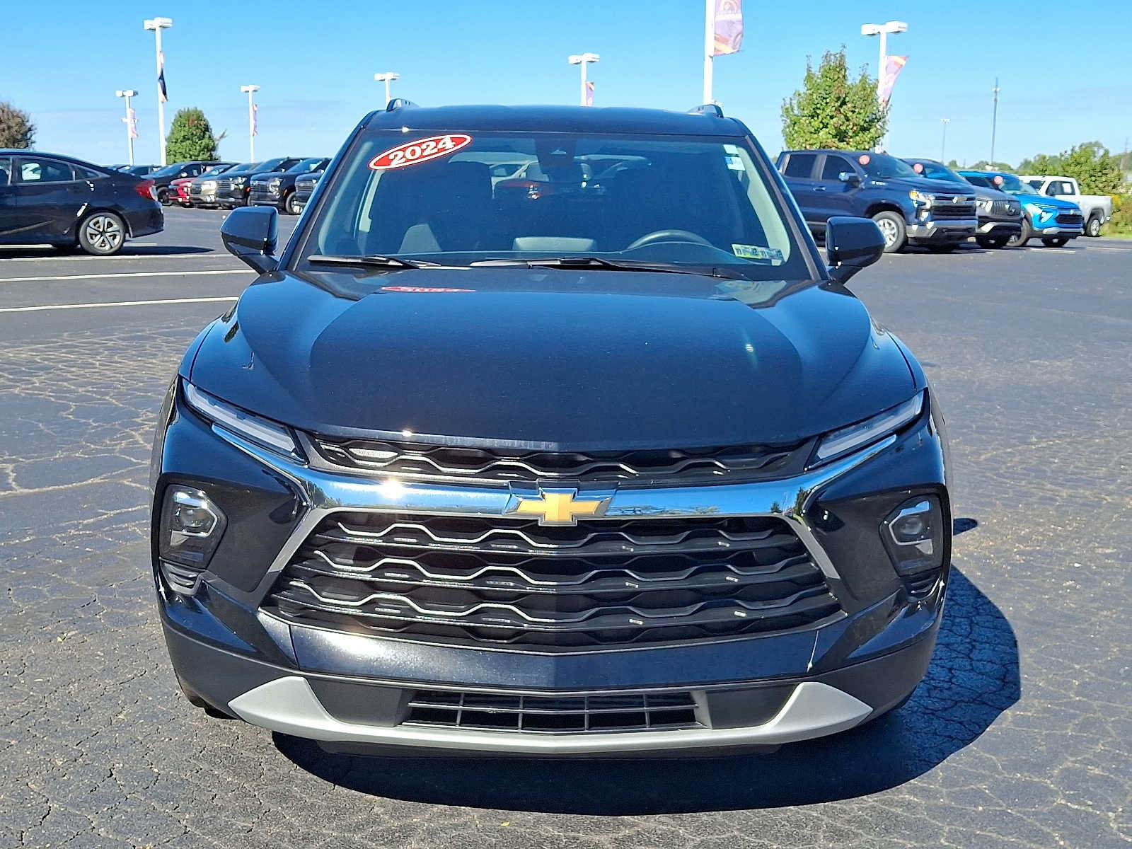 Used 2024 Chevrolet Blazer LT w/ Convenience Package AWD/4WD image 2
