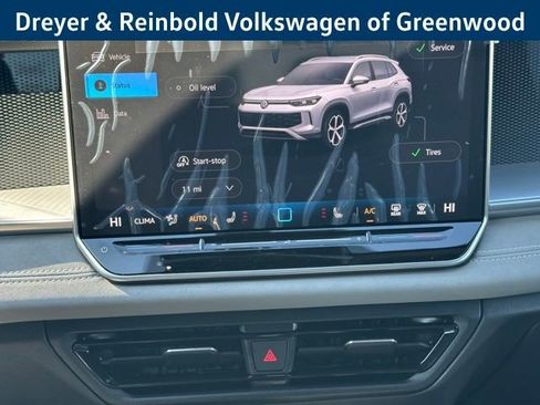 New 2026 Volkswagen Tiguan SE R-Line image 17