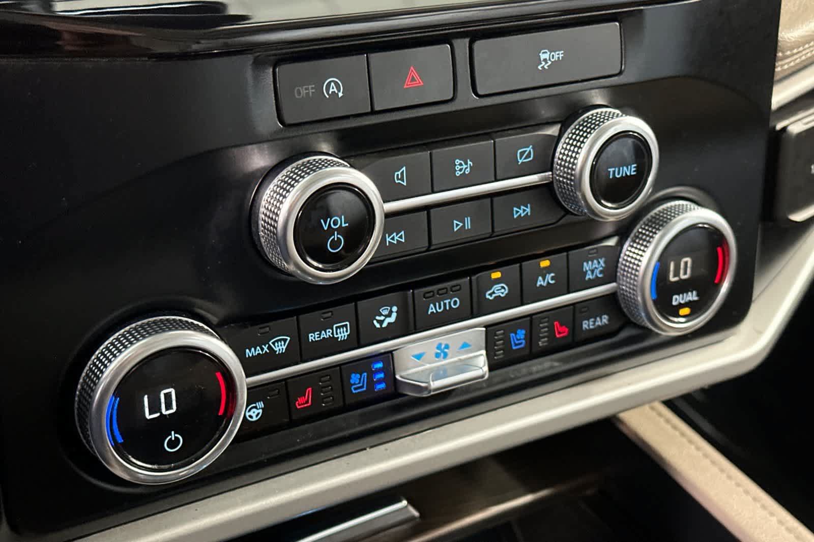 Used 2024 Ford Expedition Limited RWD image 47