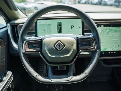 Used 2023 Rivian R1S Launch Edition image 12