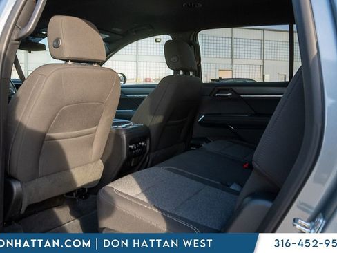 Used 2025 GMC Acadia Elevation FWD image 15