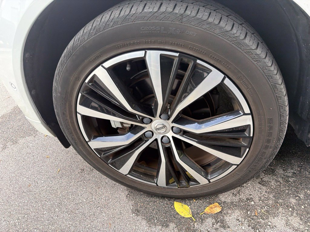 Used 2024 Volvo XC60 B5 Plus AWD/4WD image 7