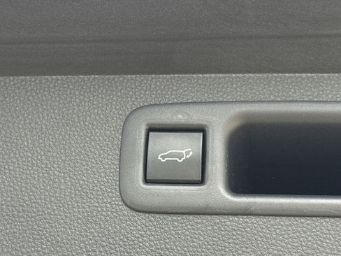 Used 2021 Toyota Highlander XSE AWD/4WD image 36