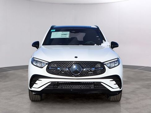 Used 2026 Mercedes-Benz GLC 300 4MATIC image 2