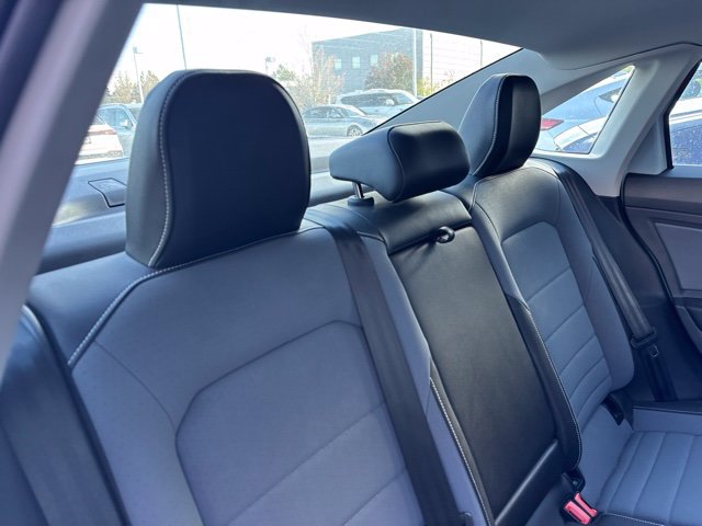 Used 2025 Volkswagen Jetta SE FWD image 12