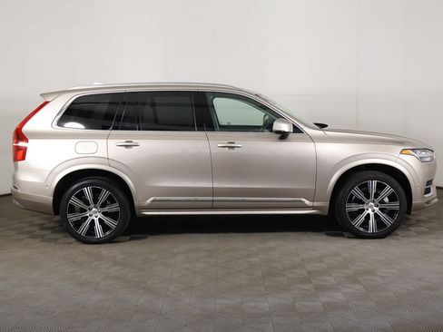 Used 2024 Volvo XC90 B5 Plus AWD/4WD image 23