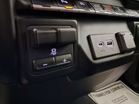 Used 2019 Chevrolet Silverado 1500 RST image 25