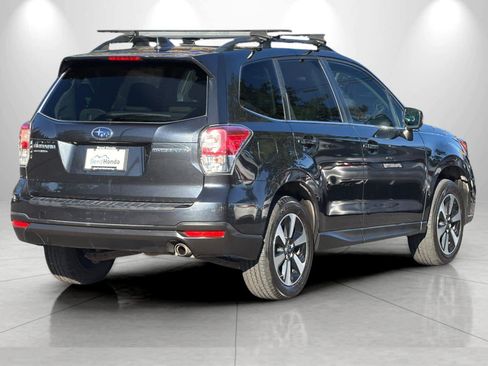 Used 2018 Subaru Forester 2.5i Limited AWD/4WD image 2