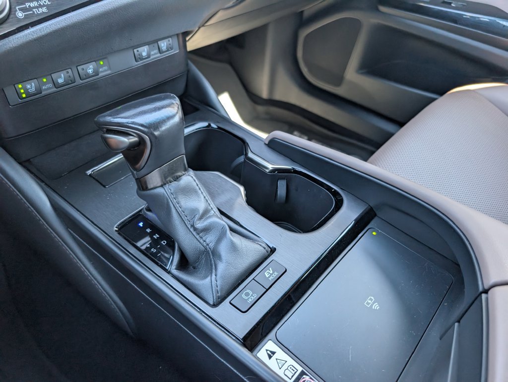 Used 2023 Lexus ES 300h w/ Premium Package FWD image 20