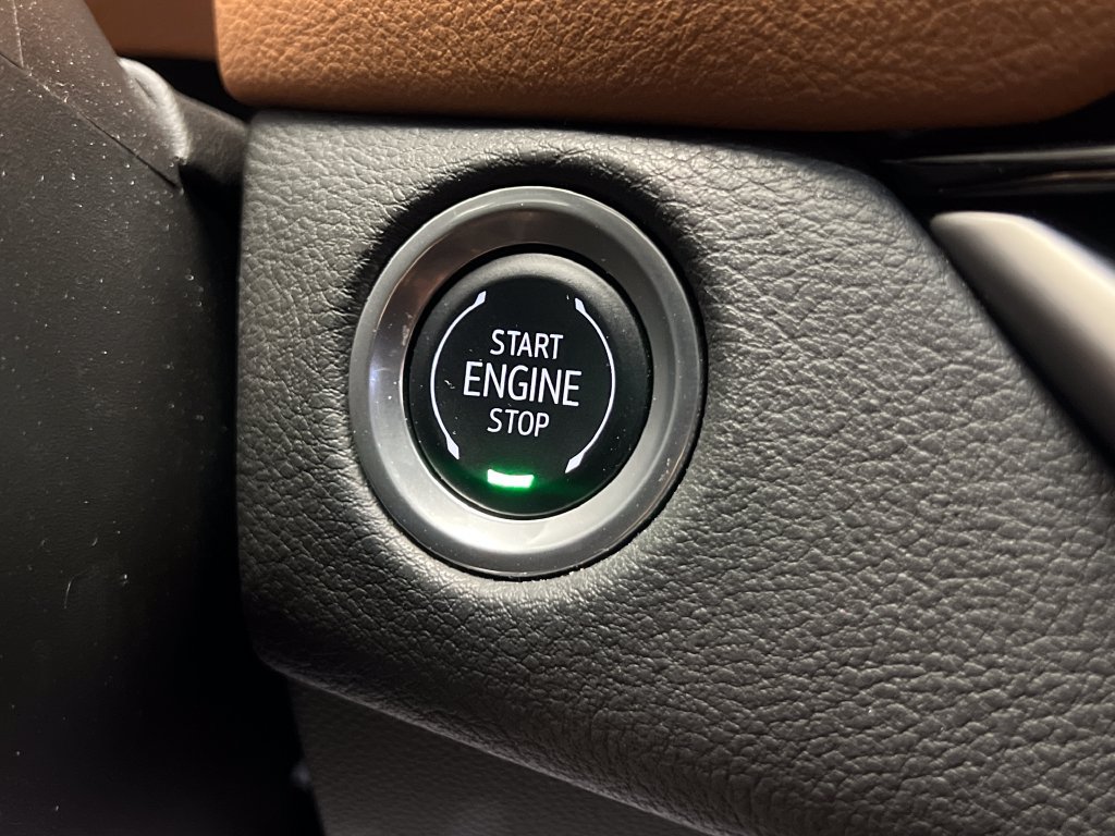 Used 2024 Cadillac XT4 Sport AWD/4WD image 22