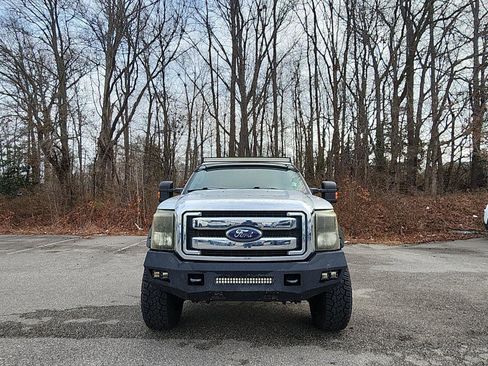 Used 2015 Ford F250 XLT w/ XLT Value Package image 8