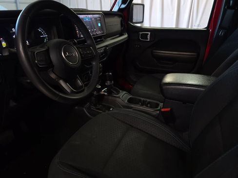 Used 2024 Jeep Wrangler Unlimited Rubicon 4xe AWD/4WD image 14