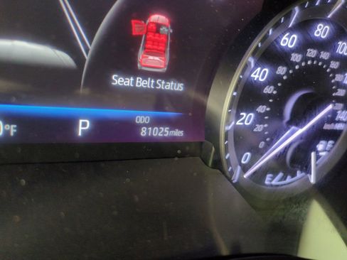 Used 2020 Toyota Highlander XLE image 18