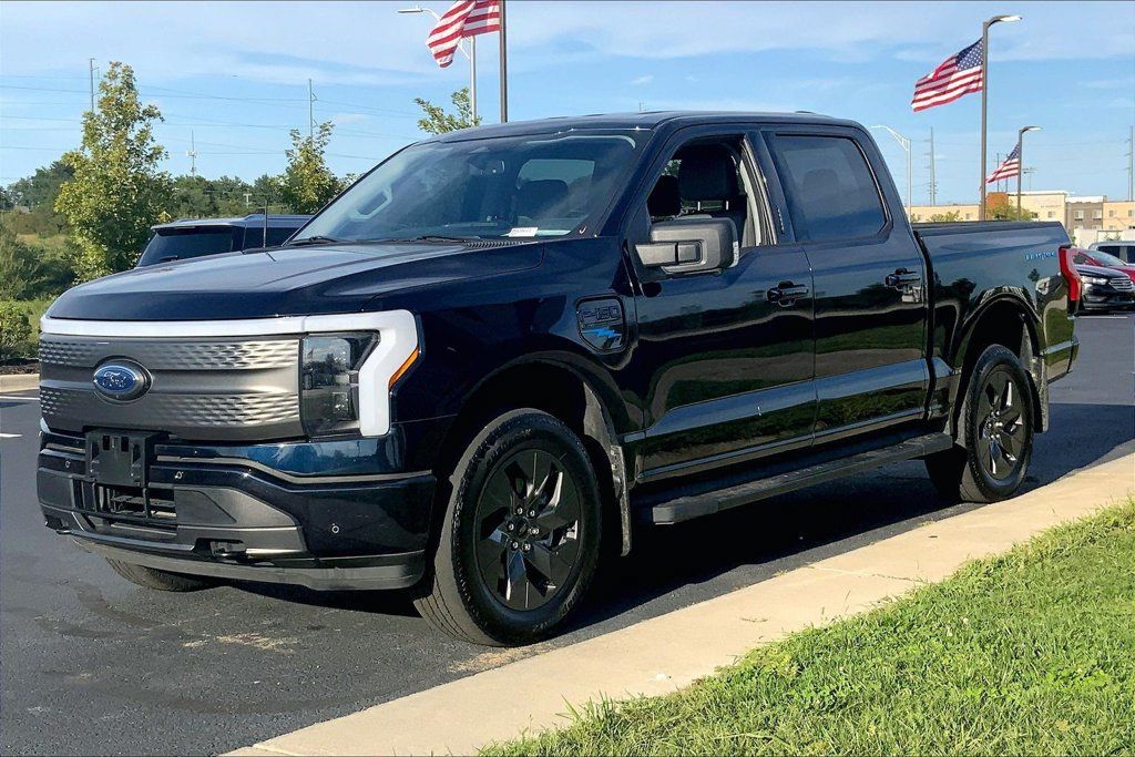 Used 2023 Ford F150 Lightning XLT w/ Equipment Group 312A High AWD/4WD image 5