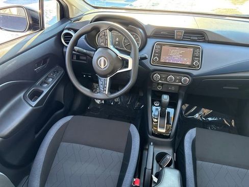 Used 2025 Nissan Versa SV image 17