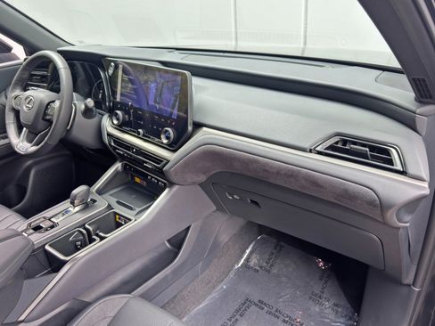 Used 2024 Lexus TX 500h AWD w/ Technology Package image 15