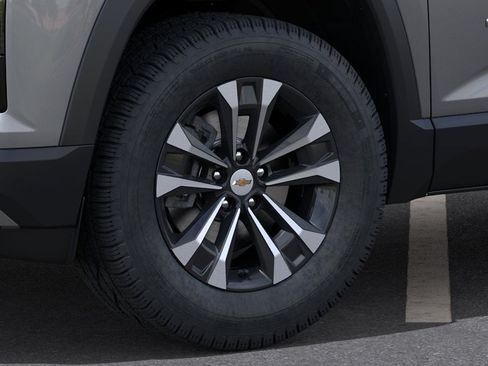 New 2027 Chevrolet Equinox LT w/ Convenience Package II FWD image 9