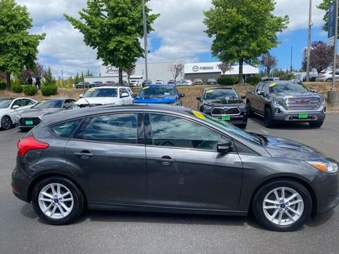Used 2016 Ford Focus SE FWD image 6