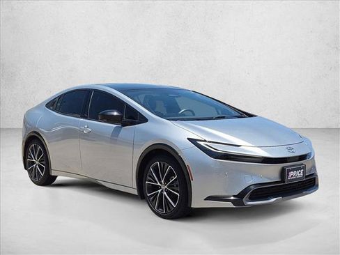 Used 2024 Toyota Prius Limited w/ Limited Premium Package FWD image 3