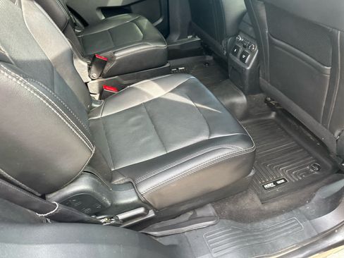 Used 2018 Ford Explorer Limited w/ Equipment Group 301A AWD/4WD image 7