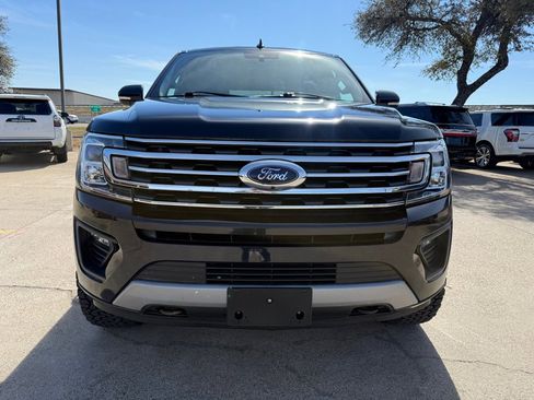 Used 2021 Ford Expedition XLT image 2